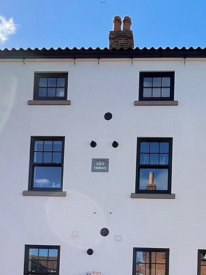 Lees Lookout Holt ,2 Bedroom Luxury Apartment With Private Parking Dış mekan fotoğraf
