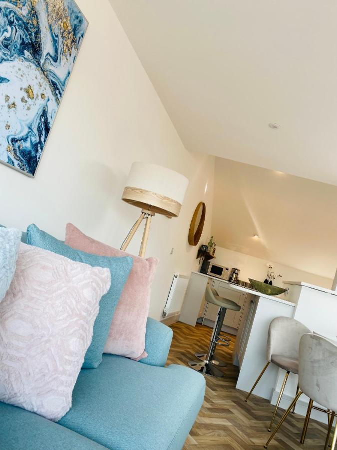 Lees Lookout Holt ,2 Bedroom Luxury Apartment With Private Parking Dış mekan fotoğraf