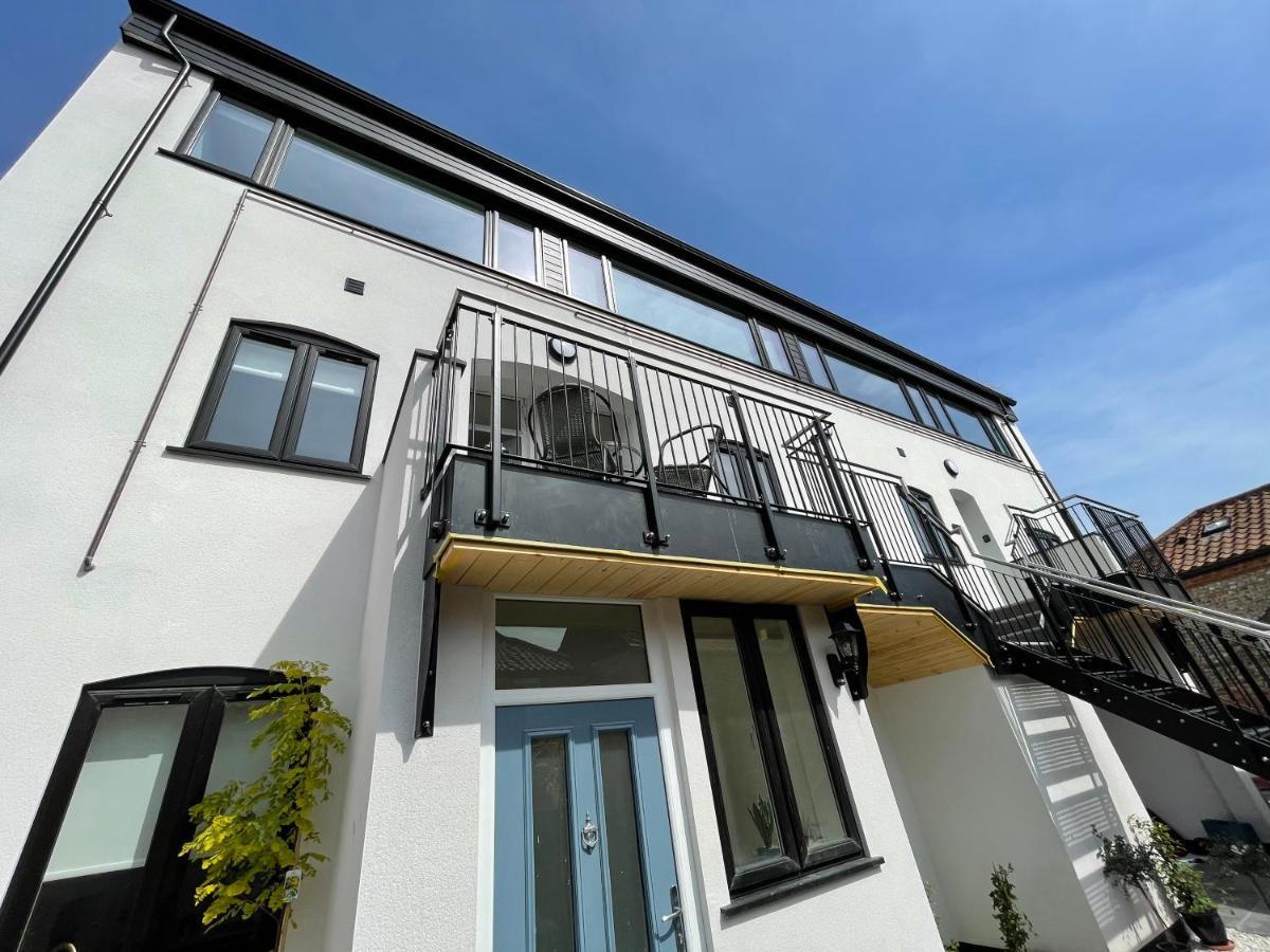 Lees Lookout Holt ,2 Bedroom Luxury Apartment With Private Parking Dış mekan fotoğraf